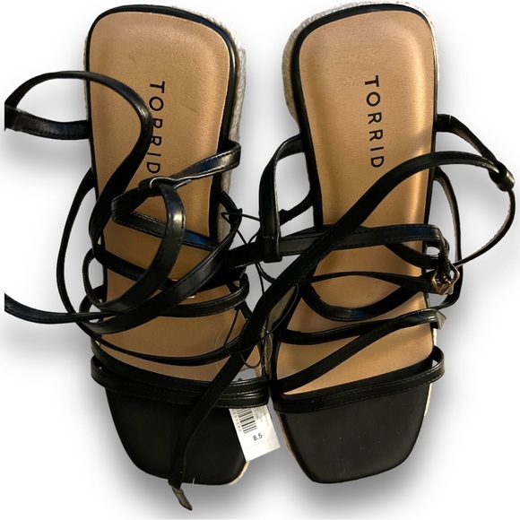 Torrid Strappy Platform Wedge Sandal - Black Faux Leather- Size 8.5-Brand New - Picture 5 of 6